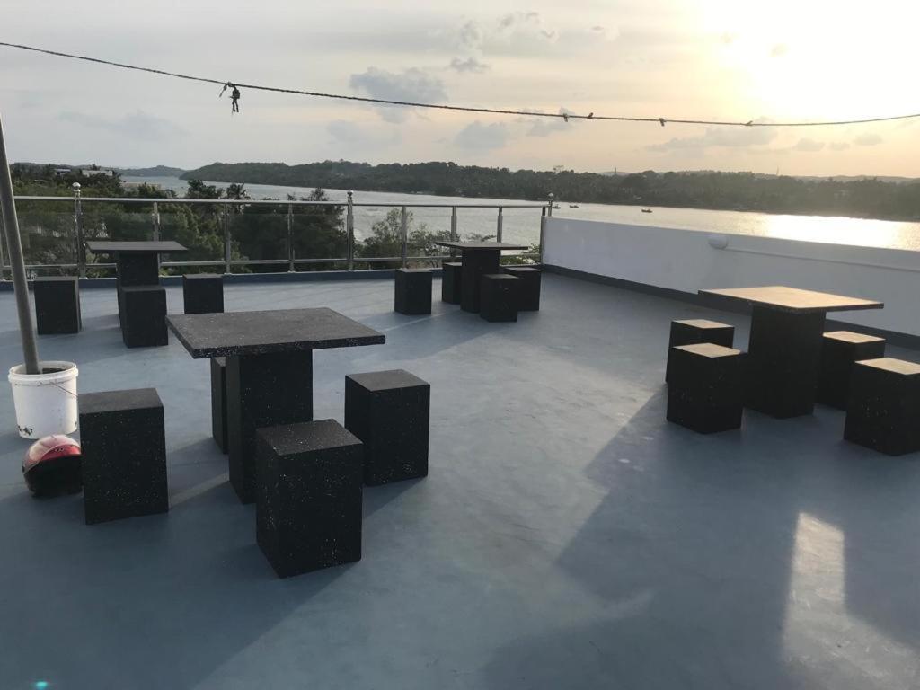 Holiday Villa Trincomalee Exterior foto