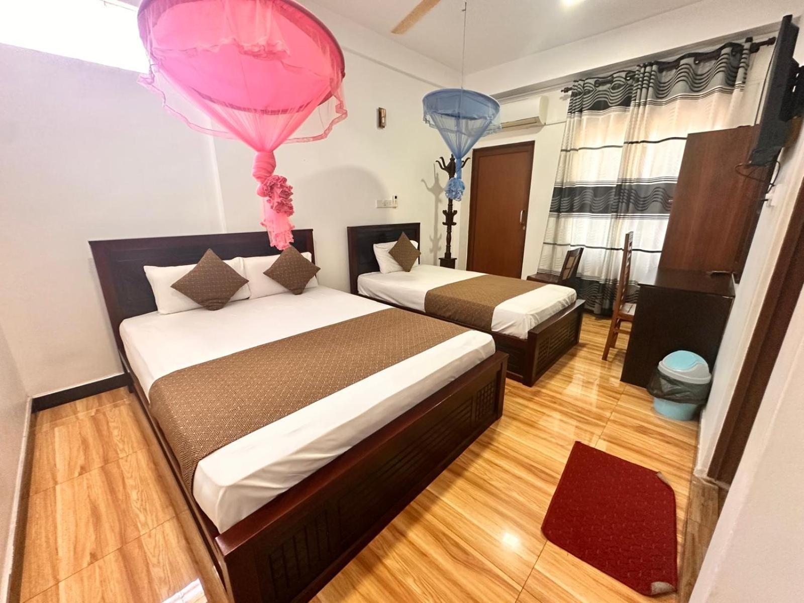 Holiday Villa Trincomalee Exterior foto