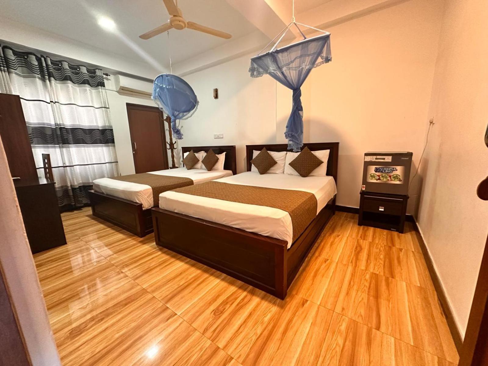 Holiday Villa Trincomalee Exterior foto